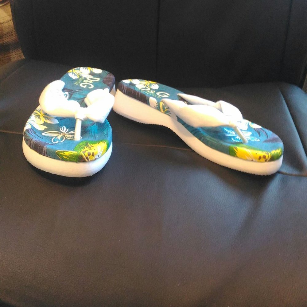 NEW Dolce and Gabanna Sandals Size 36